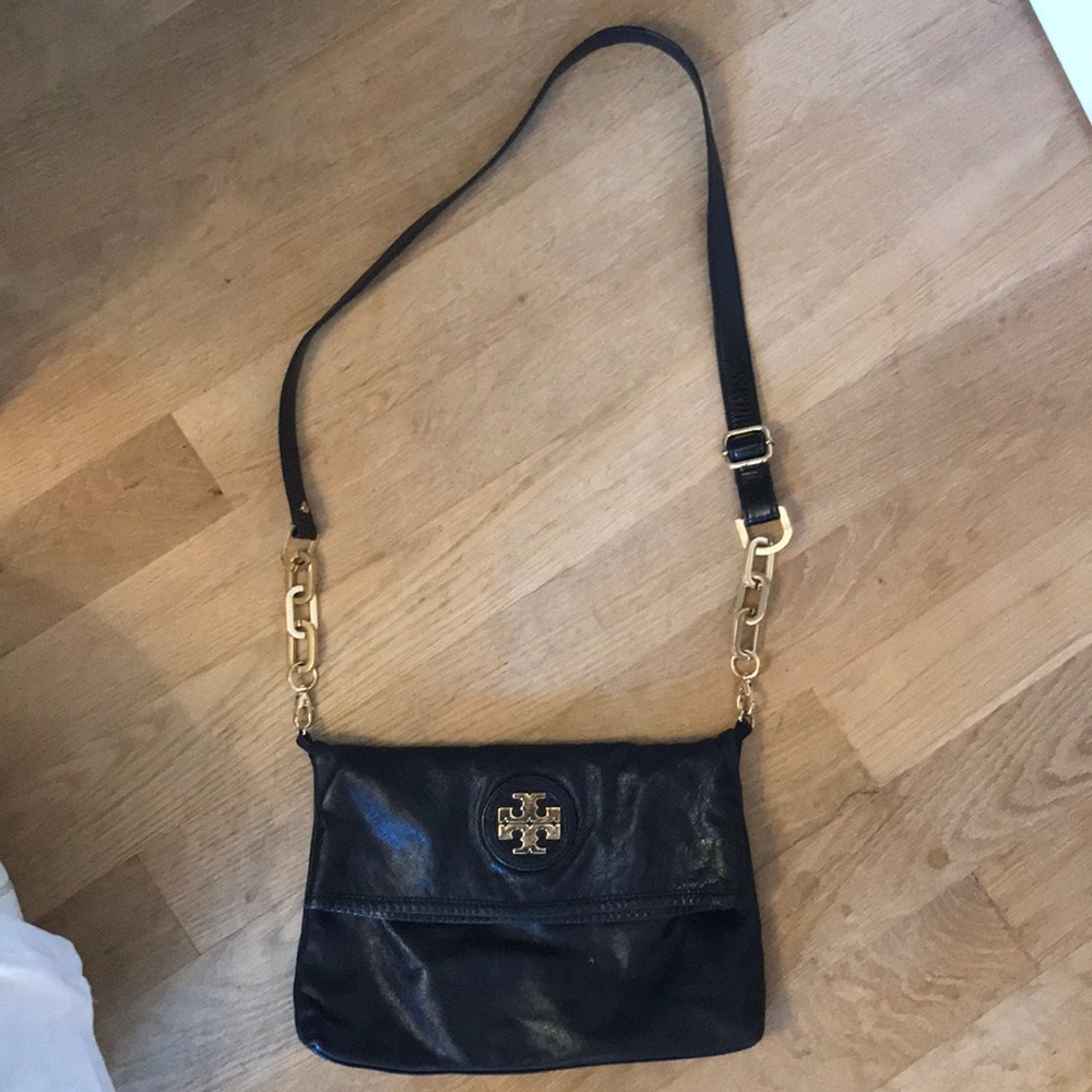 Black story Burch Crossbody